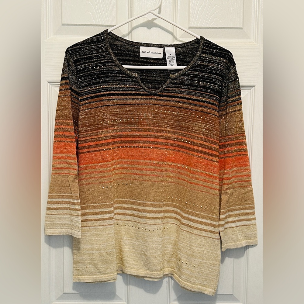 Alfred Dunner Woman’s Top Blouse Size Small Black Tan Coral Gold Metallic Accent